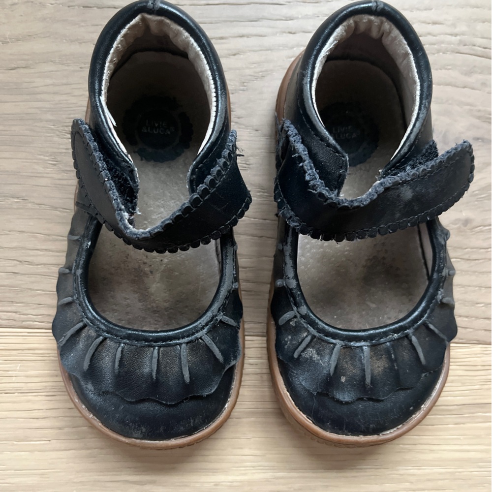 Livie and Luca black ruche Maryjane’s size 7